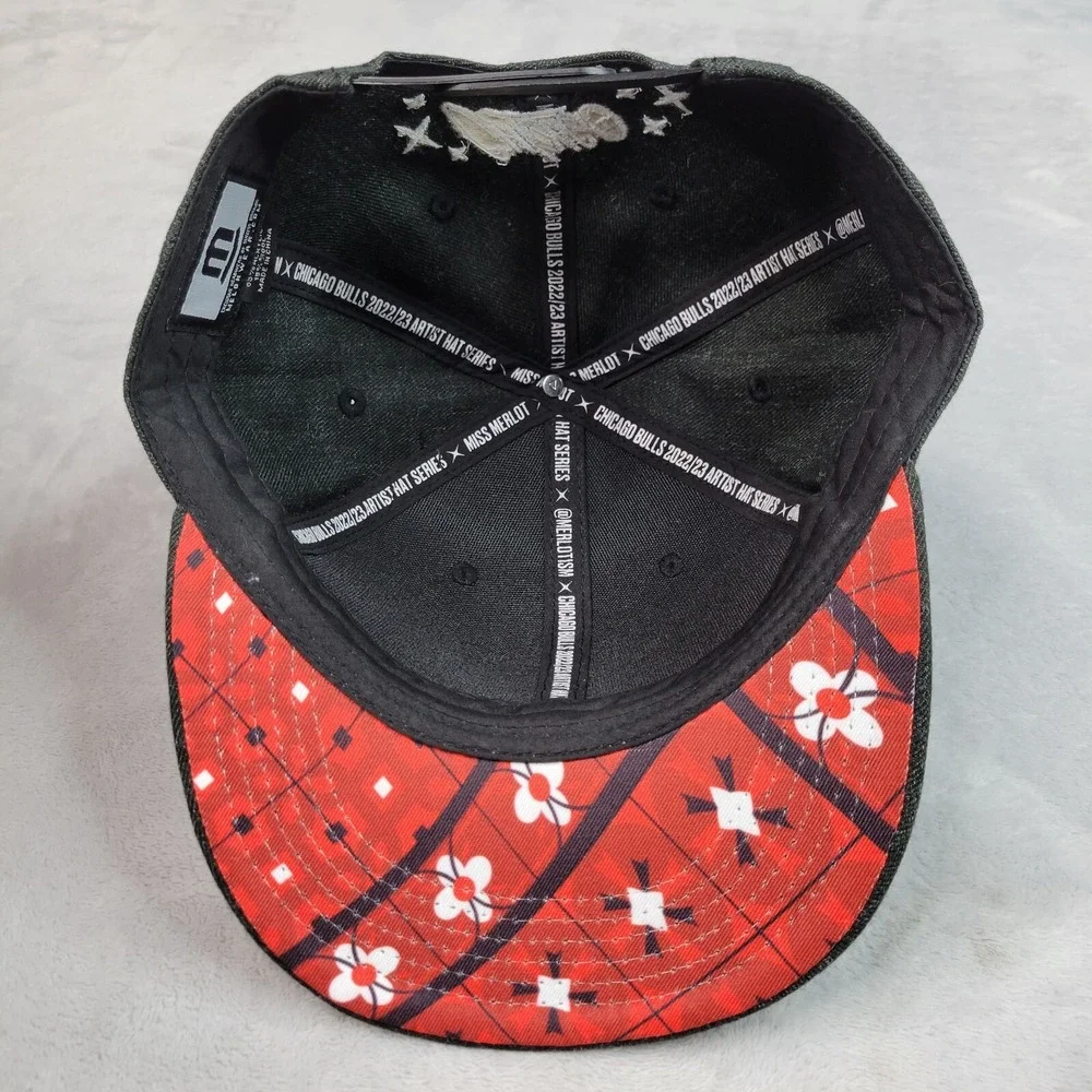 Chicago Bulls Hat Cap Mens Grey Charcoal Snapback Logo Artist Series Miss Merlot